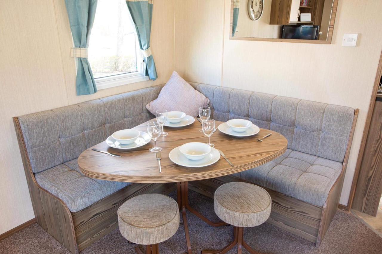 Caravan In Haven Marton Mere Holiday Park Blackpool Exteriör bild